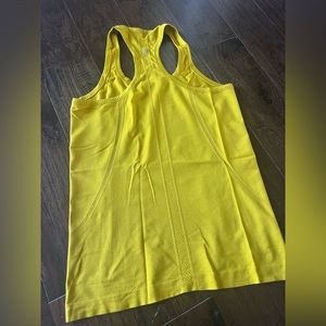 Lululemon swiftly tank 2.0